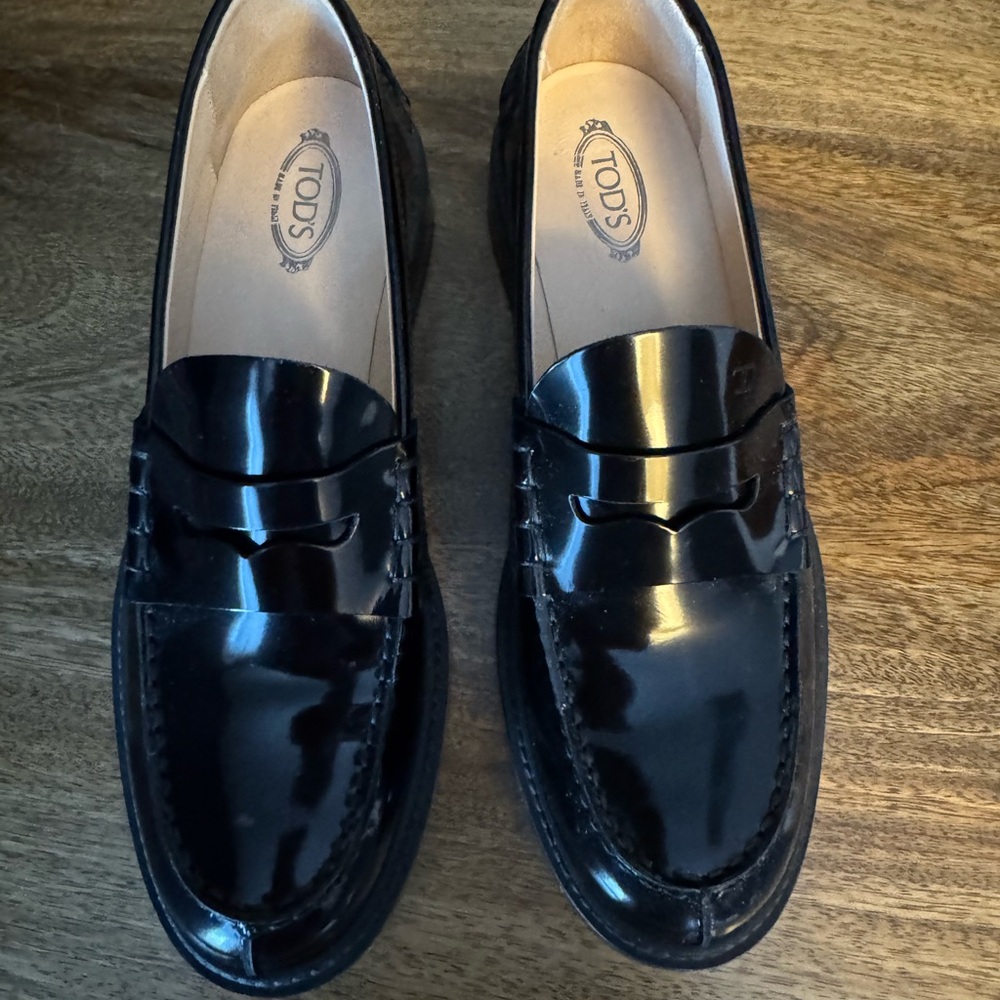 Tod's Glossy Black Leather Slip-On Loafers
